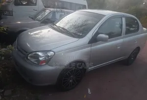 Toyota Platz 2005 Silver