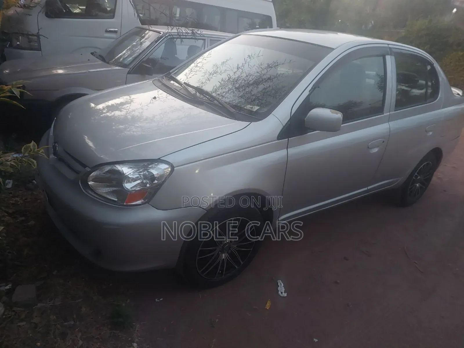 Toyota Platz 2005 Silver