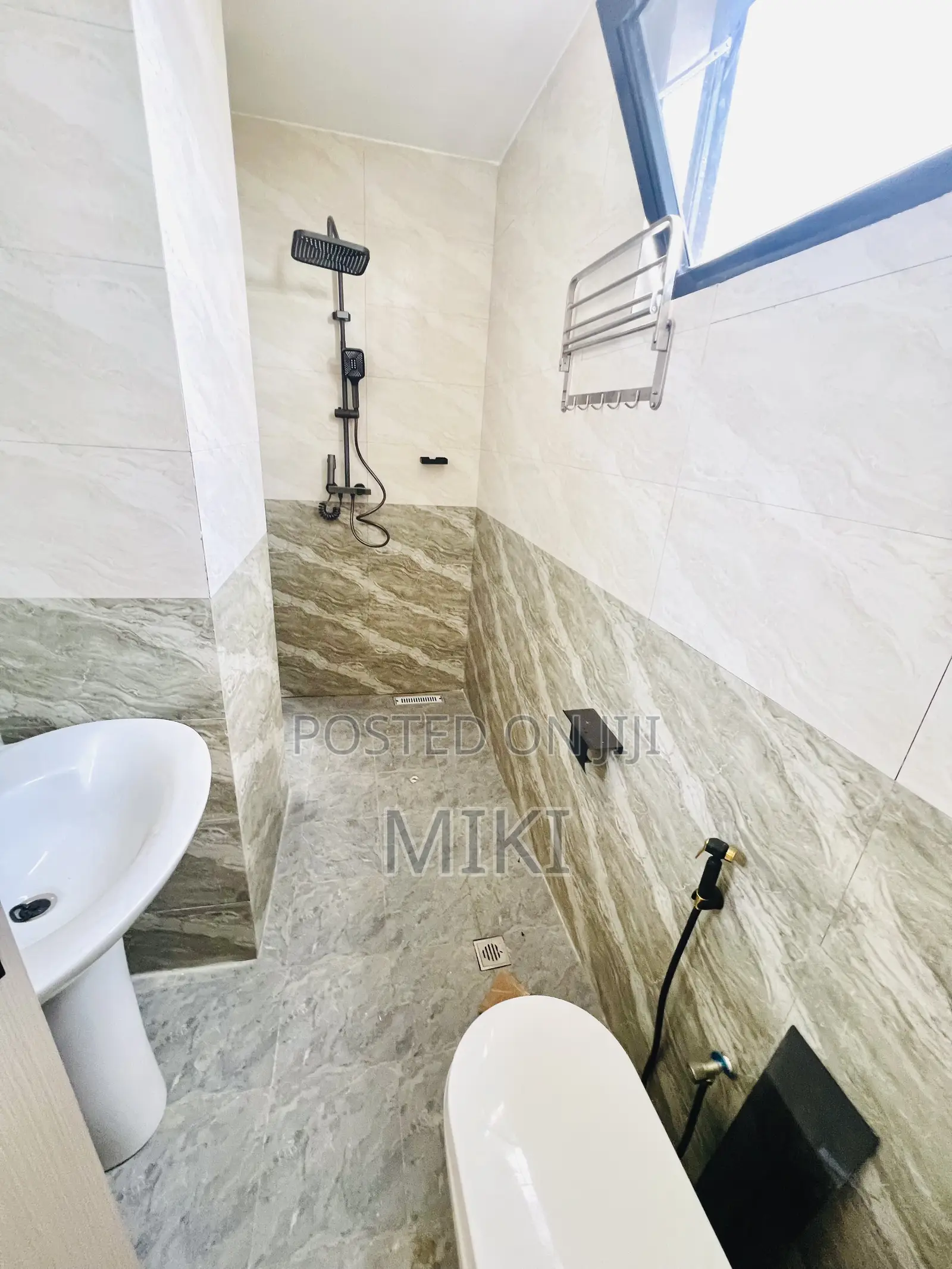 3bdrm Apartment in Haile Garment, Bole for sale