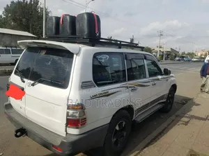 Toyota Land Cruiser 2004 White