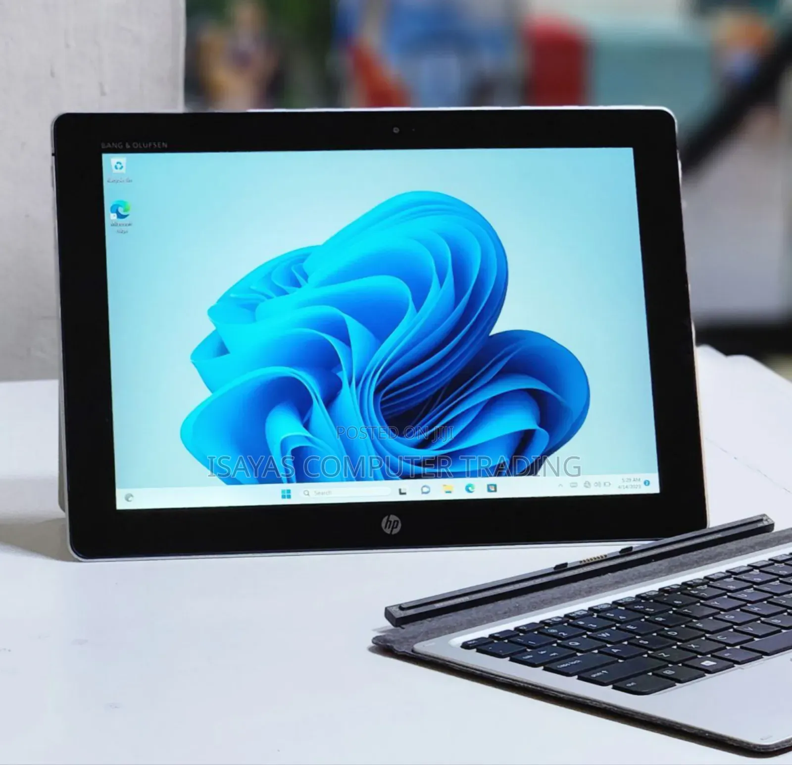 New Laptop HP X2 8GB SSD 256GB