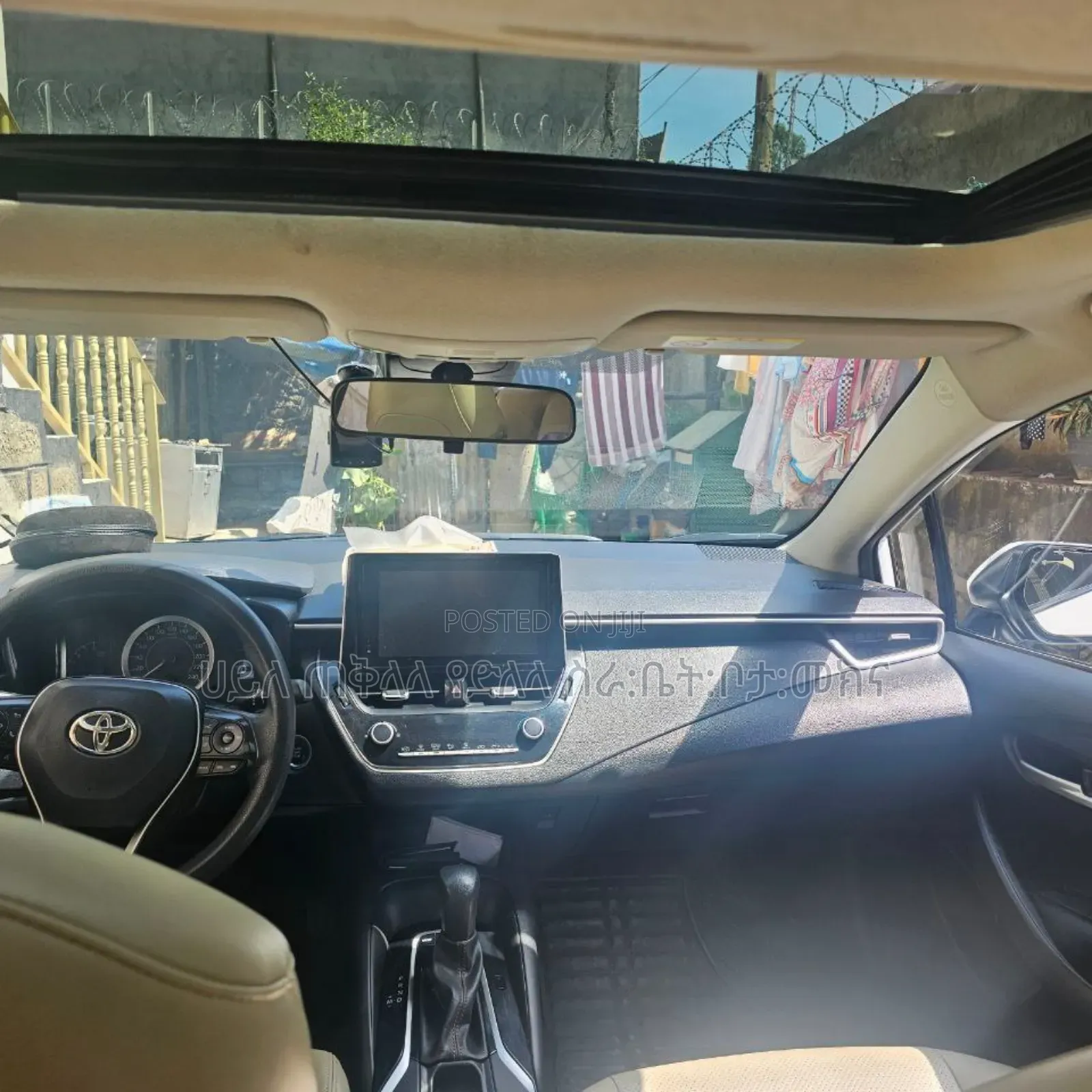 Toyota Corolla 2022 Off white