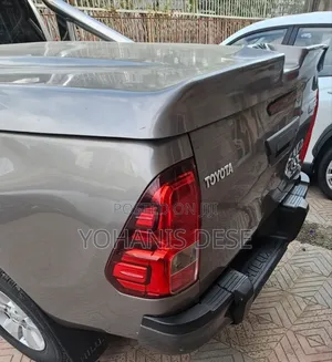 Toyota Hilux 2020 Beige