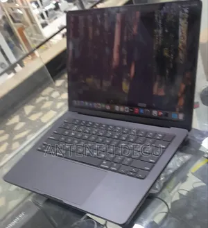 New Laptop Apple MacBook 18GB Apple M3 Pro SSD 1T