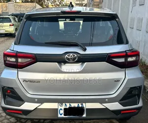 Toyota Raize 2023 Beige