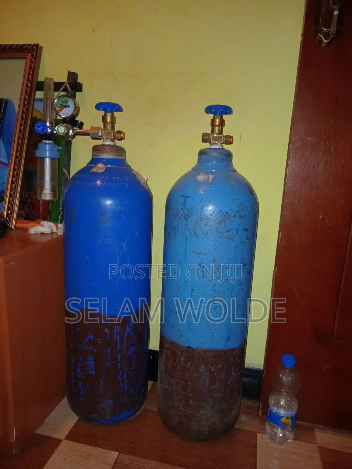 Oxygen Cylinder