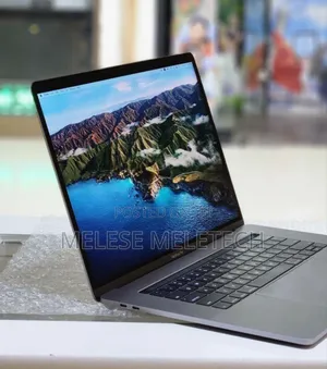 New Laptop Apple MacBook Pro 2017 16GB Intel Core I7 SSD 512GB