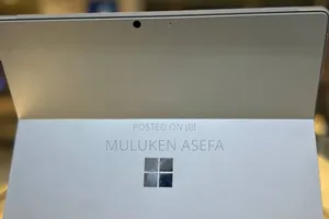 New Laptop Microsoft Surface 8GB Intel Core I7 SSD 256GB