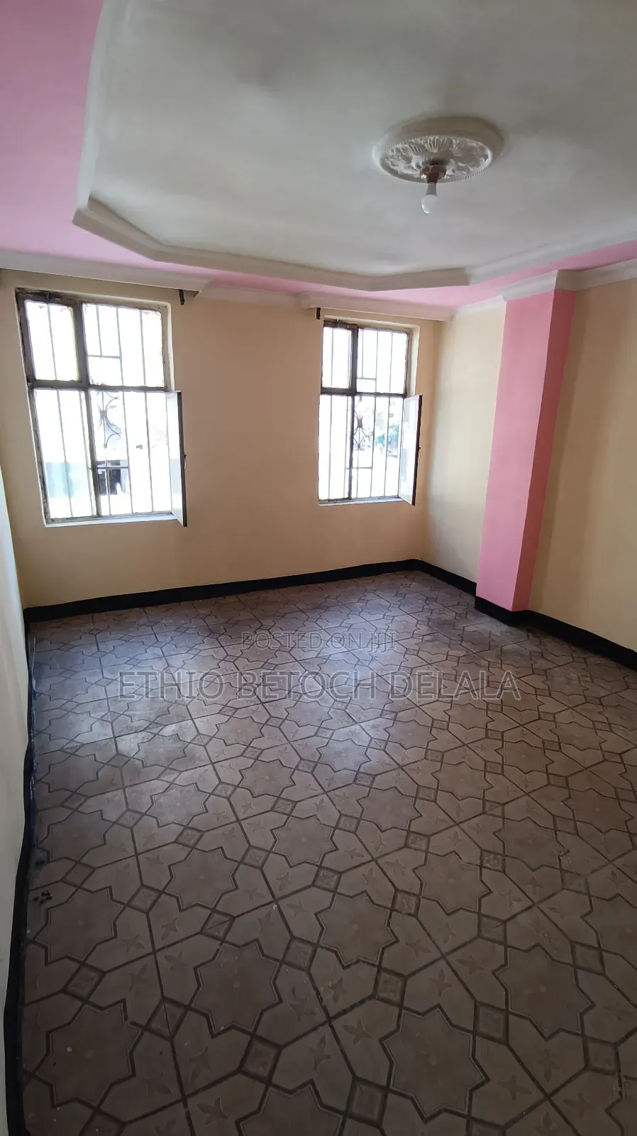 Furnished 1bdrm Apartment in አራብሳ, Bole for sale