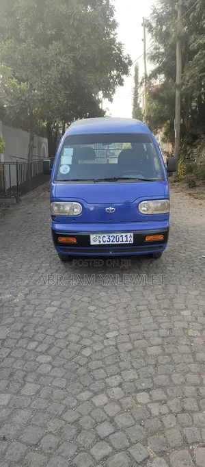 Car 2006 Blue