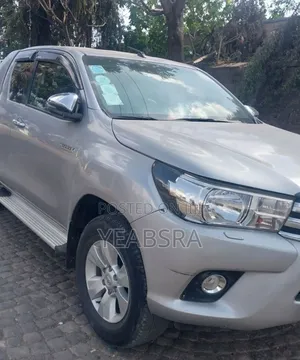 Toyota Hilux 2019 Gray