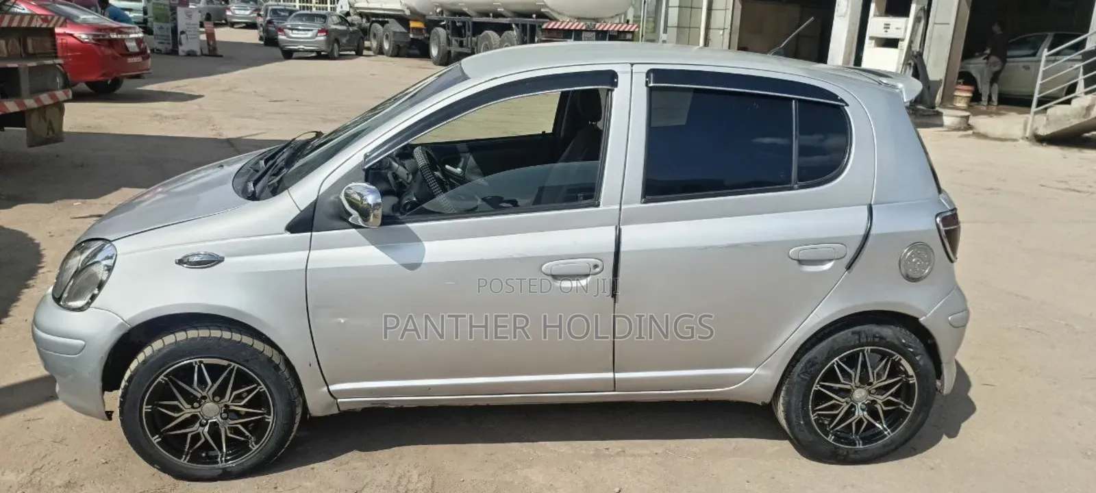 Toyota Vitz 2003 Silver