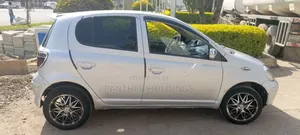 Toyota Vitz 2003 Silver