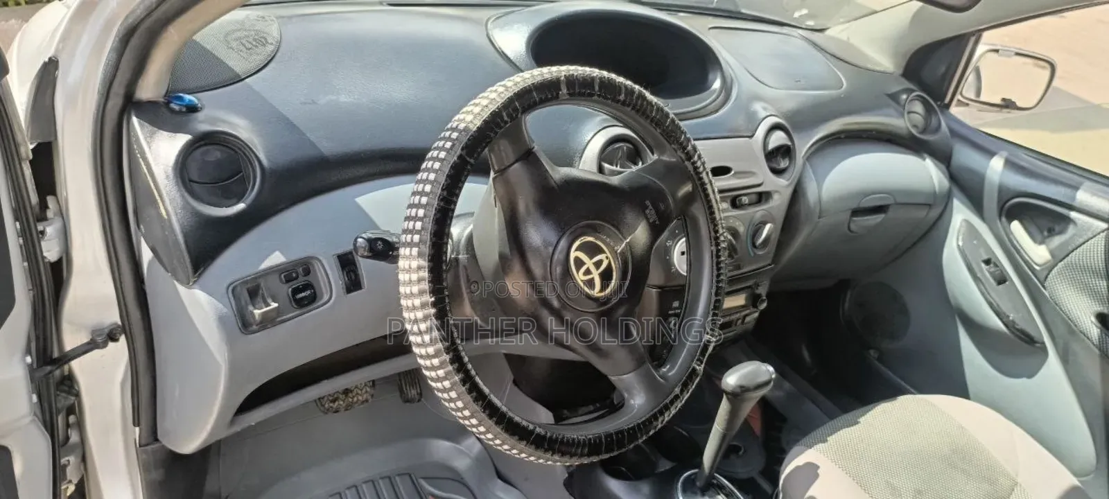 Toyota Vitz 2003 Silver