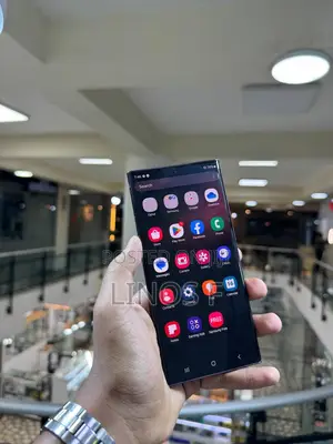 Photo - Samsung Galaxy S22 Ultra 256 GB Purple