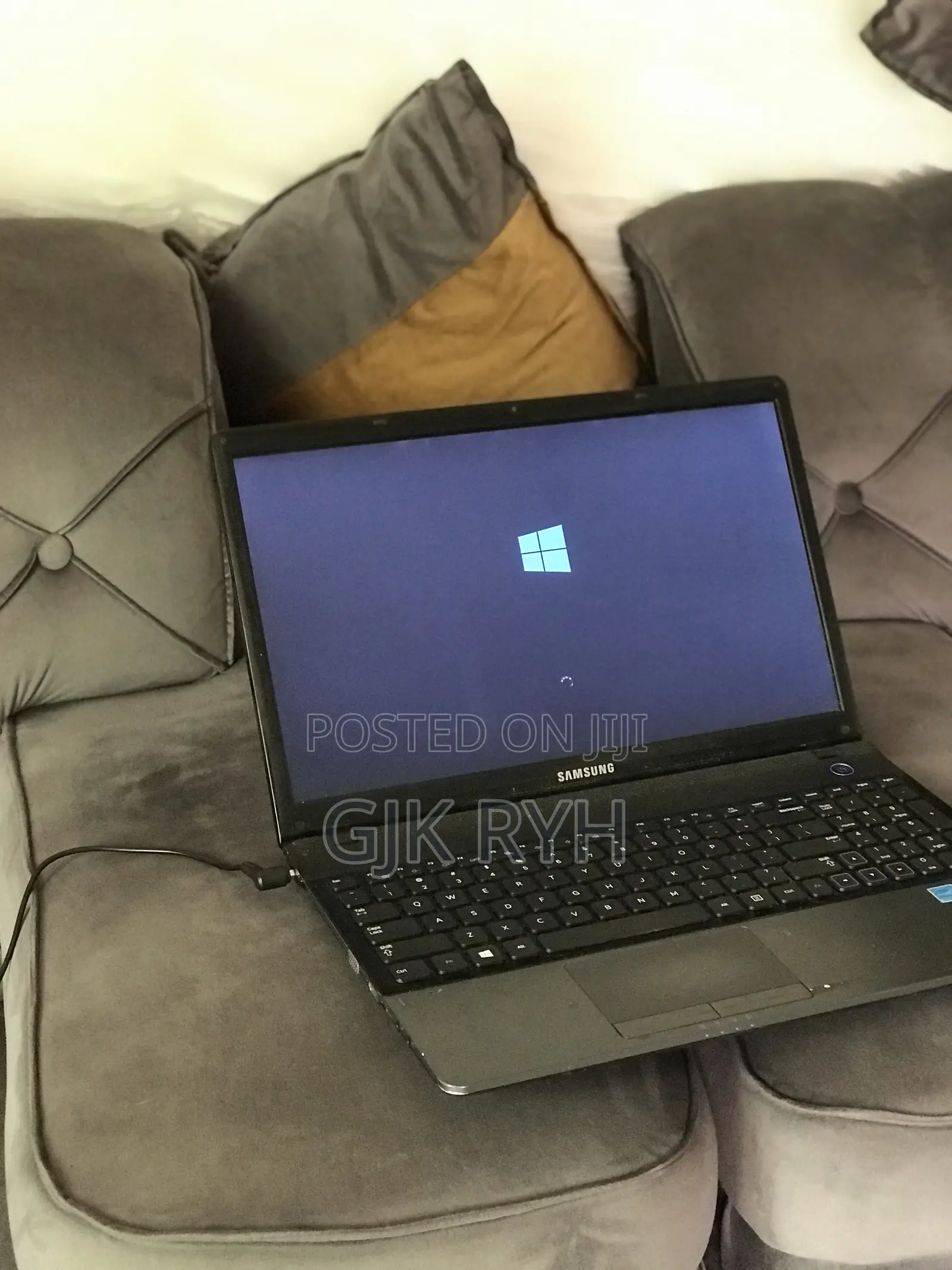 Laptop Samsung Chronos 700Z5C 2GB Intel Pentium HDD 250GB