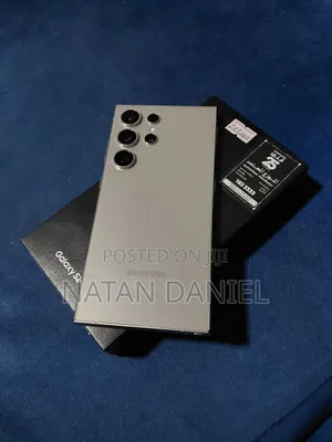 New Samsung Galaxy S24 Ultra 256 GB Gold