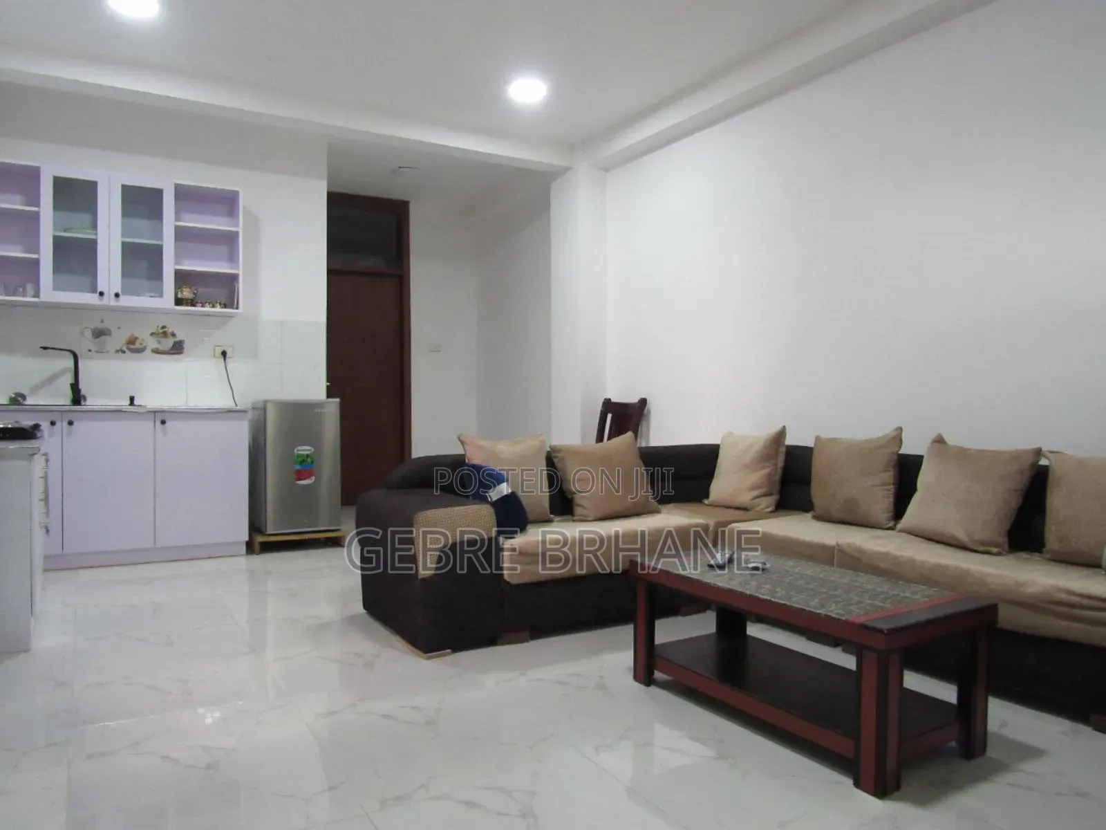 Furnished 1bdrm Apartment in Apartment, Yeka for rent