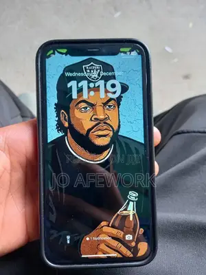 Photo - Apple iPhone 11 128 GB Green