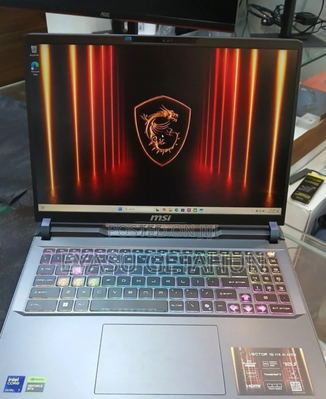 New Laptop MSI Vector 16 HX AI A2XWIG 16GB Intel Core Ultra 7 SSD 1T
