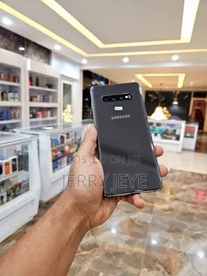 Photo - New Samsung Galaxy S10 Plus 512 GB Black