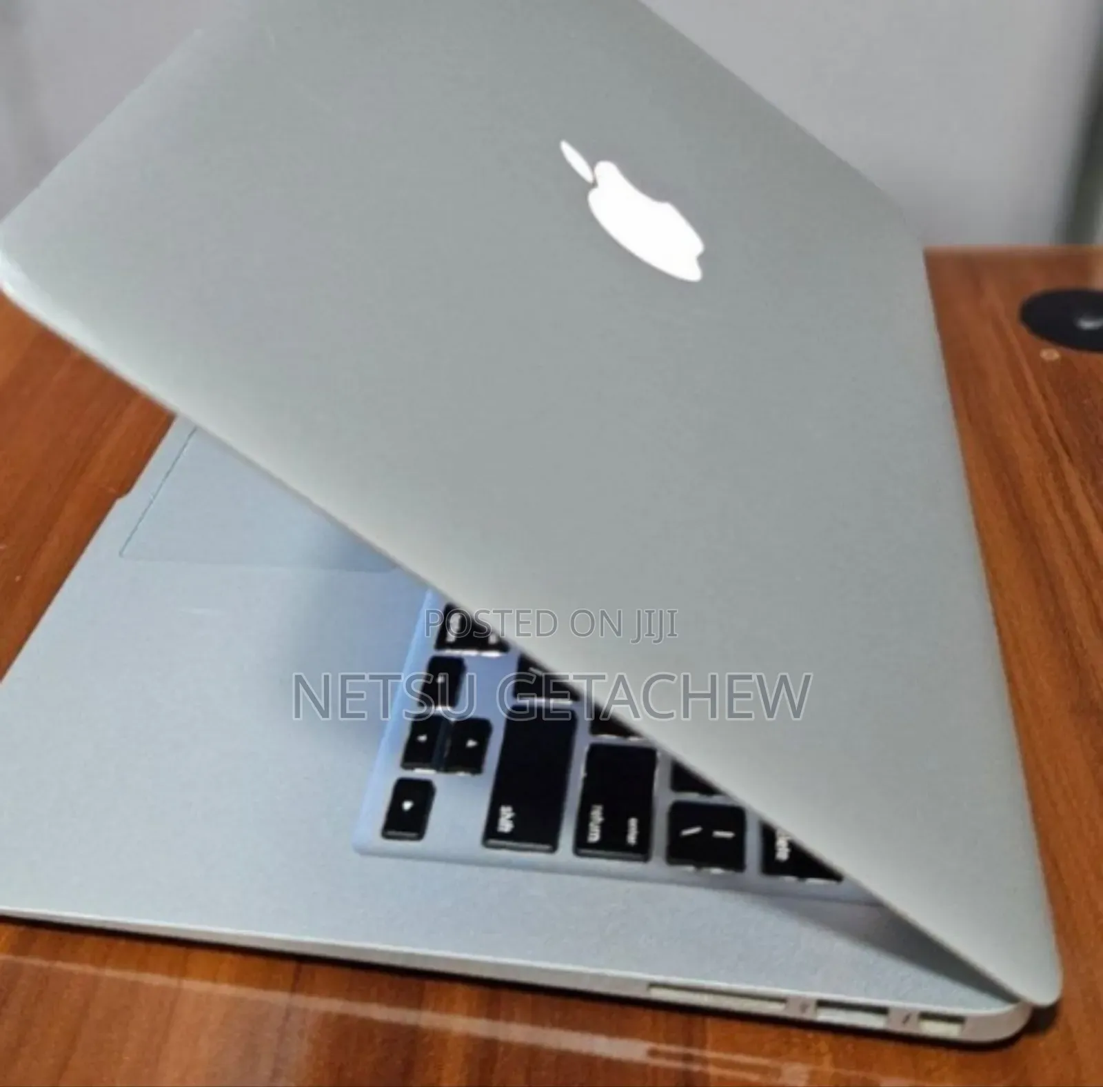 New Laptop Apple MacBook Pro 2017 8GB Intel Core I5 SSD 128GB