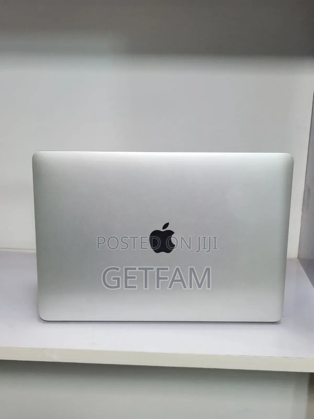 New Laptop Apple MacBook Air 2019 8GB Intel Core I5 SSD 256GB