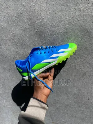 Football Shoes,ታኬታ