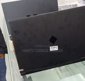 New Laptop HP Omen 17 16GB Intel Core I7 SSD 512GB