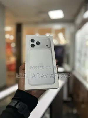 New Apple iPhone 17 Pro Max 256 GB White