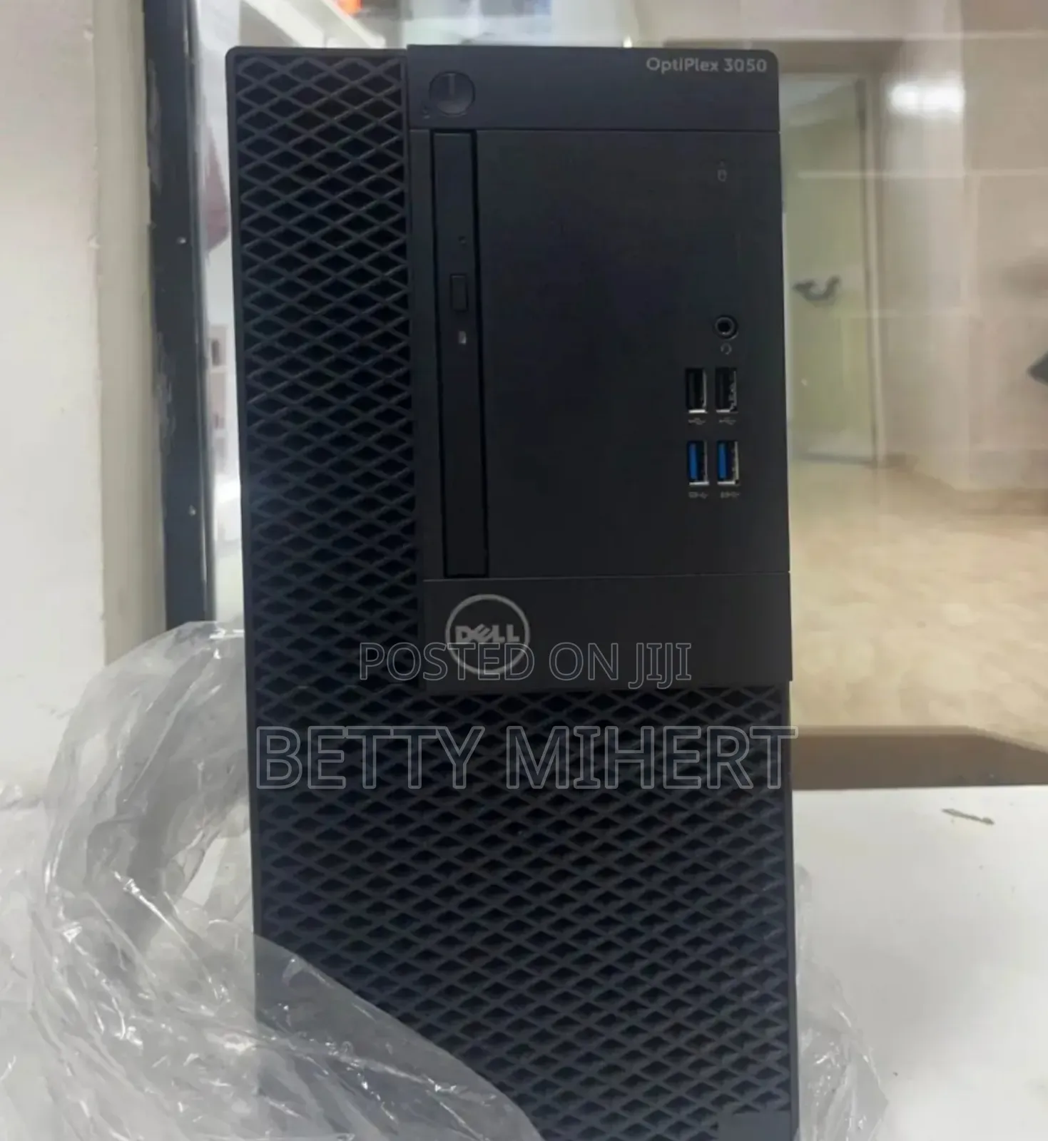 New Desktop Computer Dell OptiPlex 3050 8GB Intel Core I5 HDD 1T