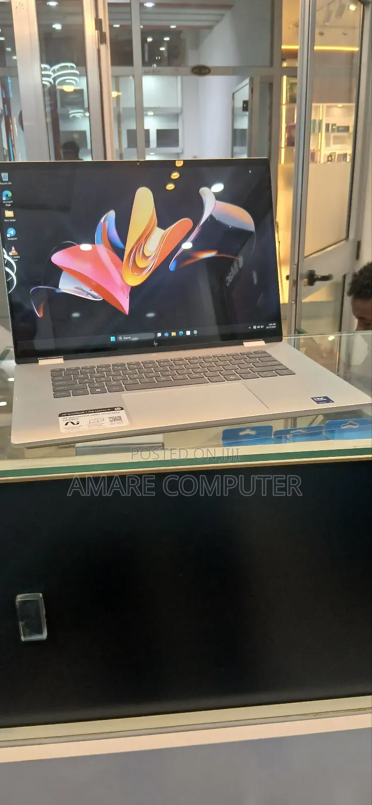 New Laptop HP OmniBook 5 16" 16GB Intel Core Ultra 7 SSD 1T