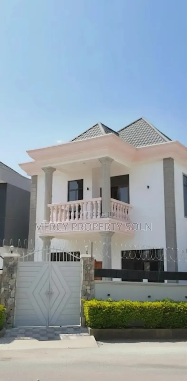 Furnished 6bdrm House in Yeka for sale