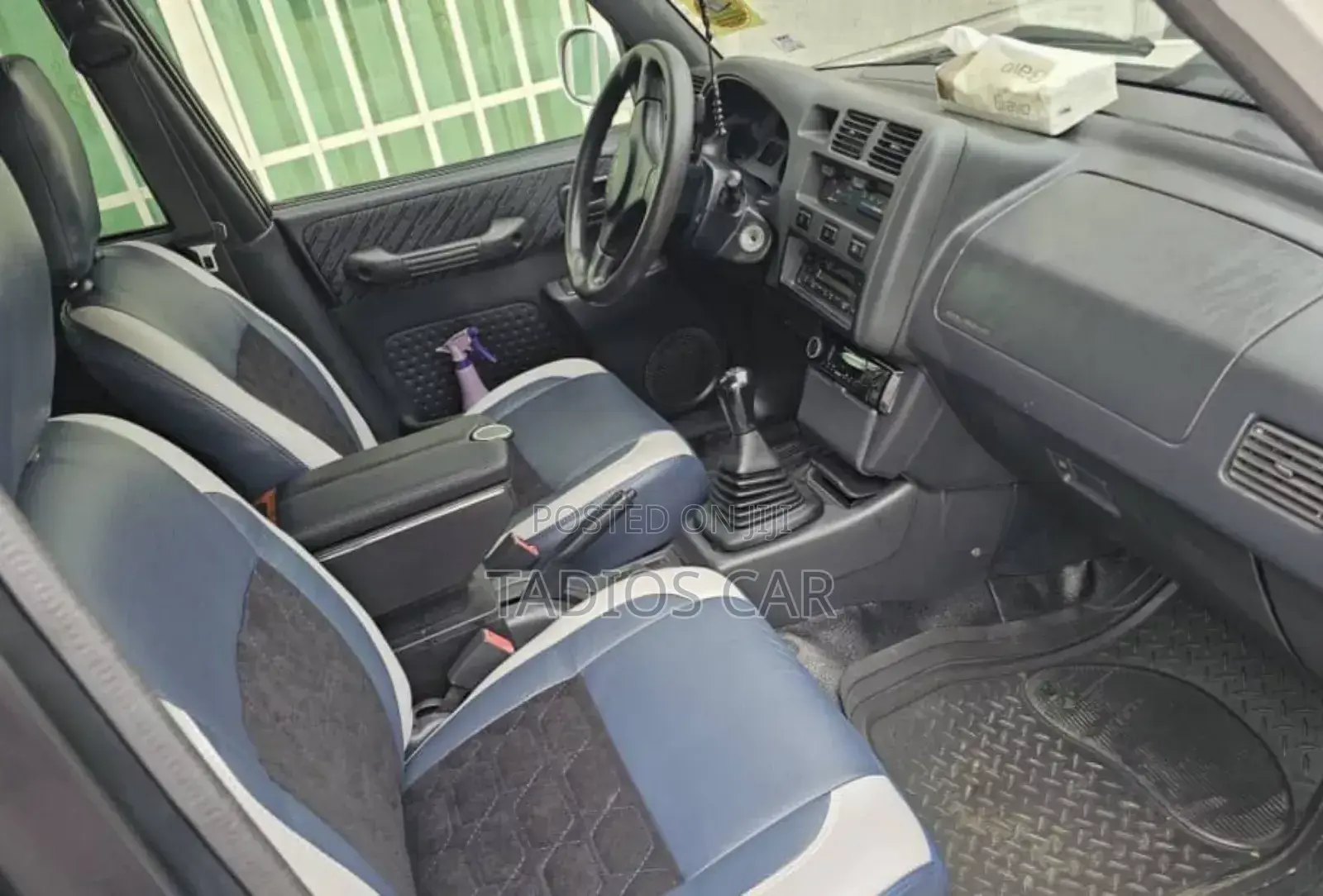 Toyota RAV4 Base FWD 1999 White