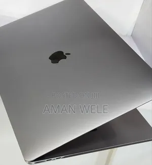 Photo - New Laptop Apple MacBook Pro 2019 32GB Intel Core I9 SSD 2T