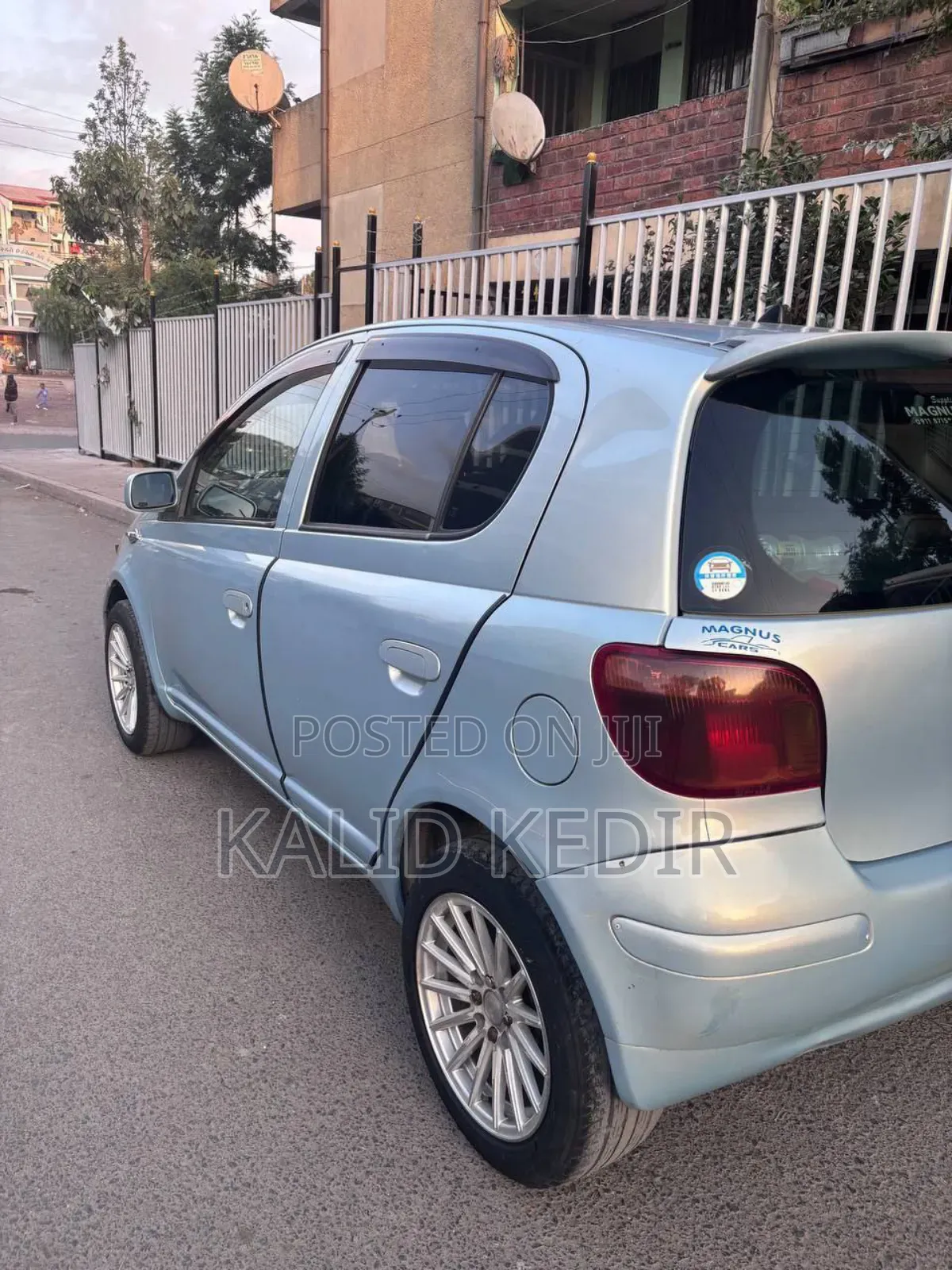 Toyota Vitz 2004 Silver