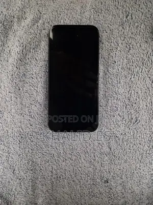 Photo - Apple iPhone XS Max 64 GB Gold