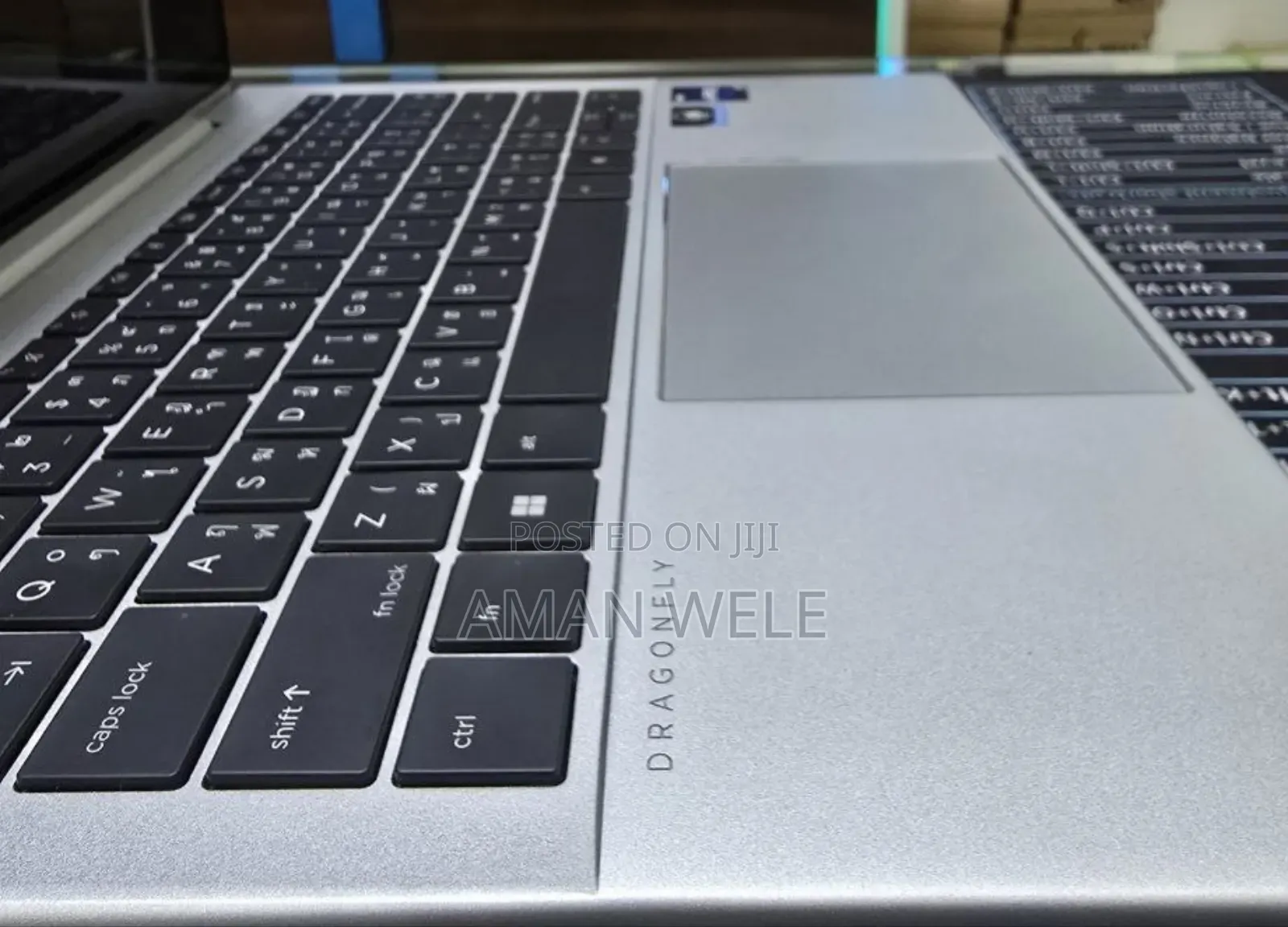 New Laptop HP Dragonfly Folio 16GB Intel Core I7 SSD 512GB