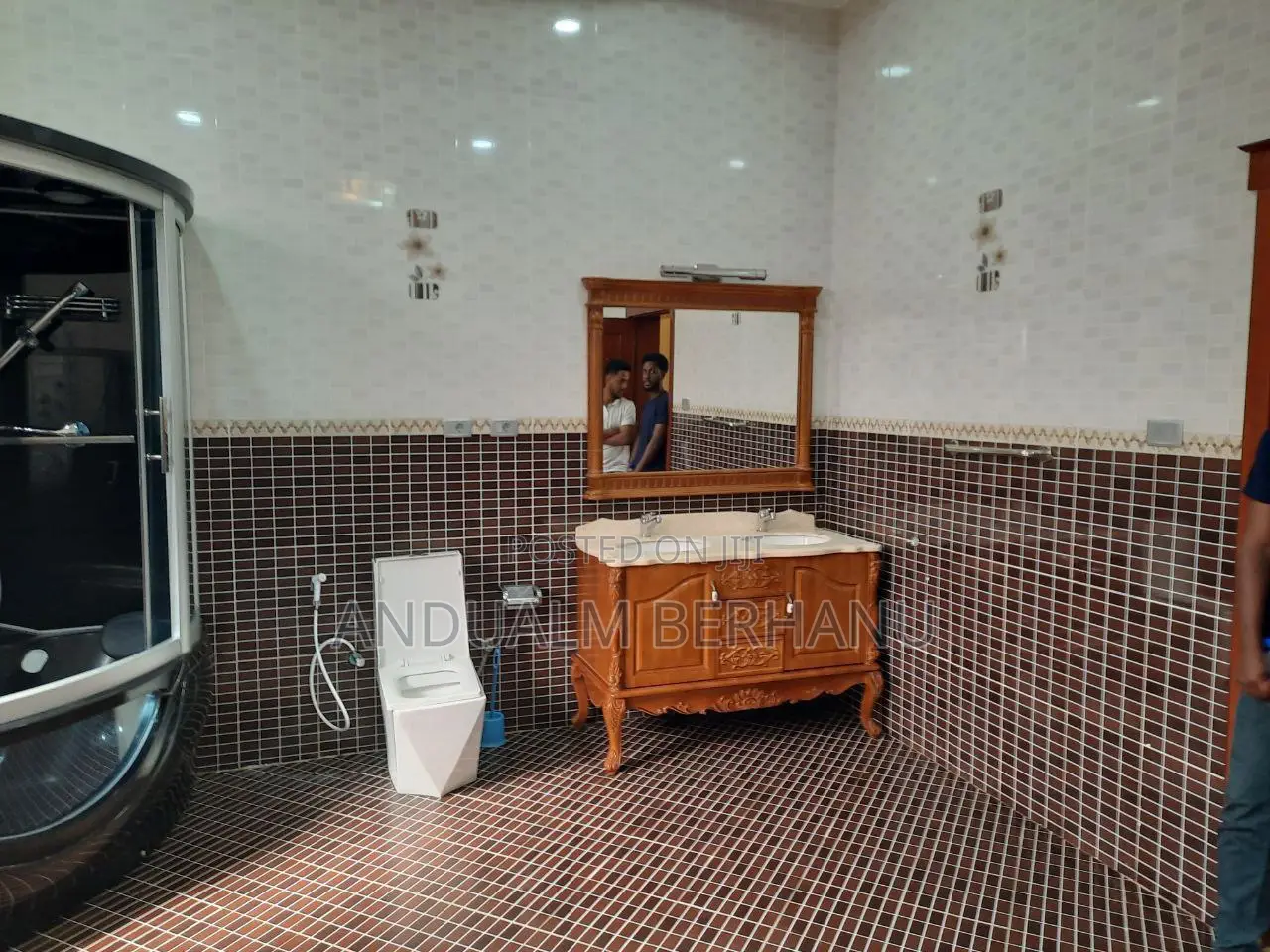 5bdrm Villa in Bole for sale