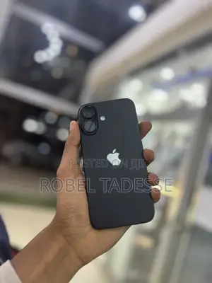 Photo - Apple iPhone 16 128 GB Black