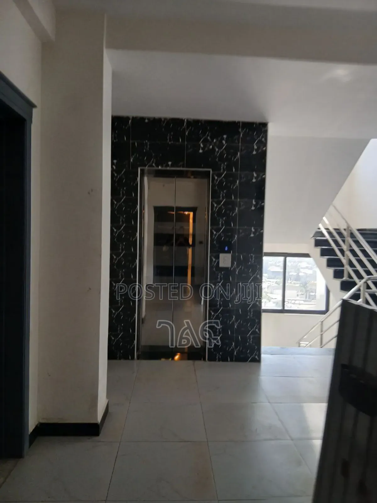 2bdrm Apartment in 22 ፅጌ ሽሮ አካባቢ G+11, Bole for sale