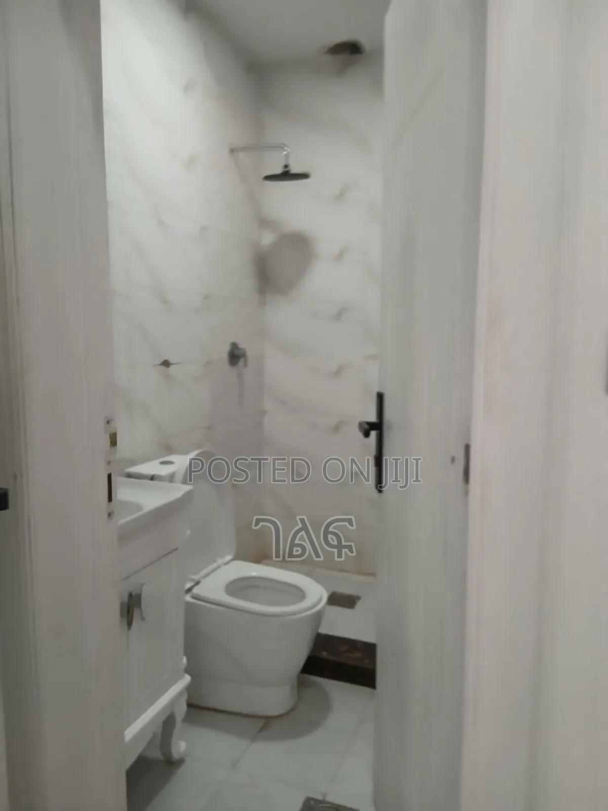 2bdrm Apartment in 22 ፅጌ ሽሮ አካባቢ G+11, Bole for sale