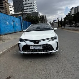Toyota Corolla 2022 White