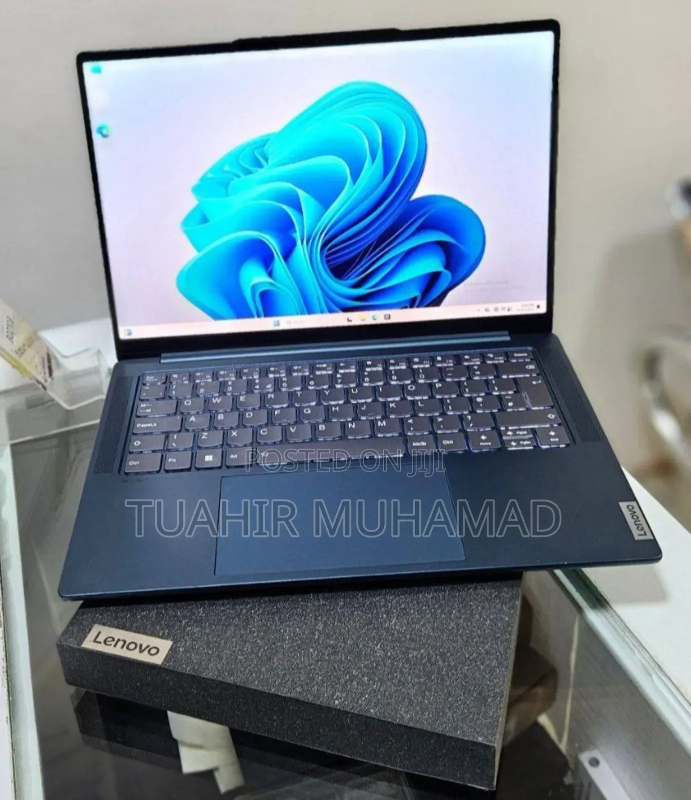 New Laptop Lenovo Yoga 7i 16GB Intel Core I7 SSD 1T