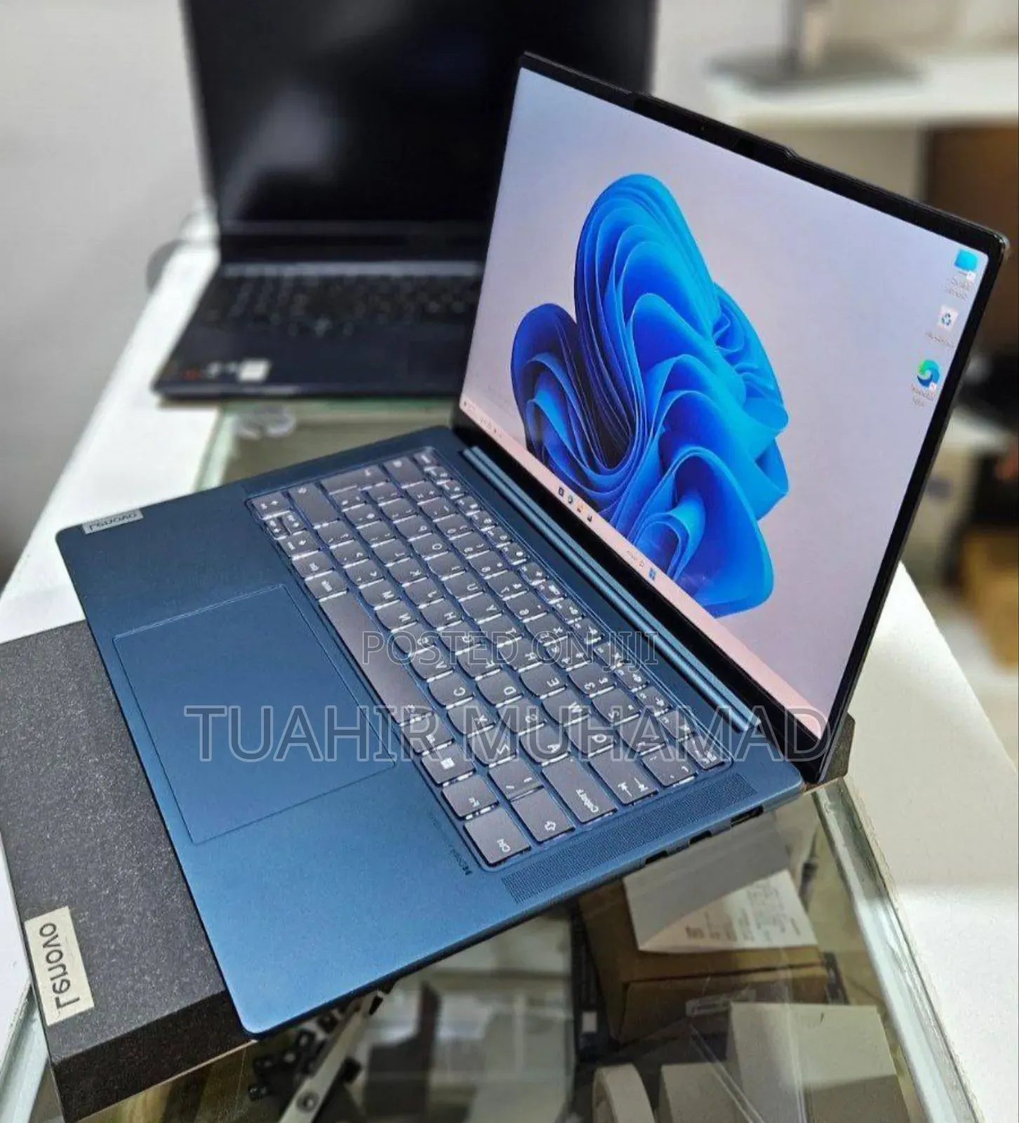 New Laptop Lenovo Yoga 7i 16GB Intel Core I7 SSD 1T