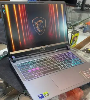 New Laptop MSI GF63 16GB Intel Core Ultra 7 SSD 1T