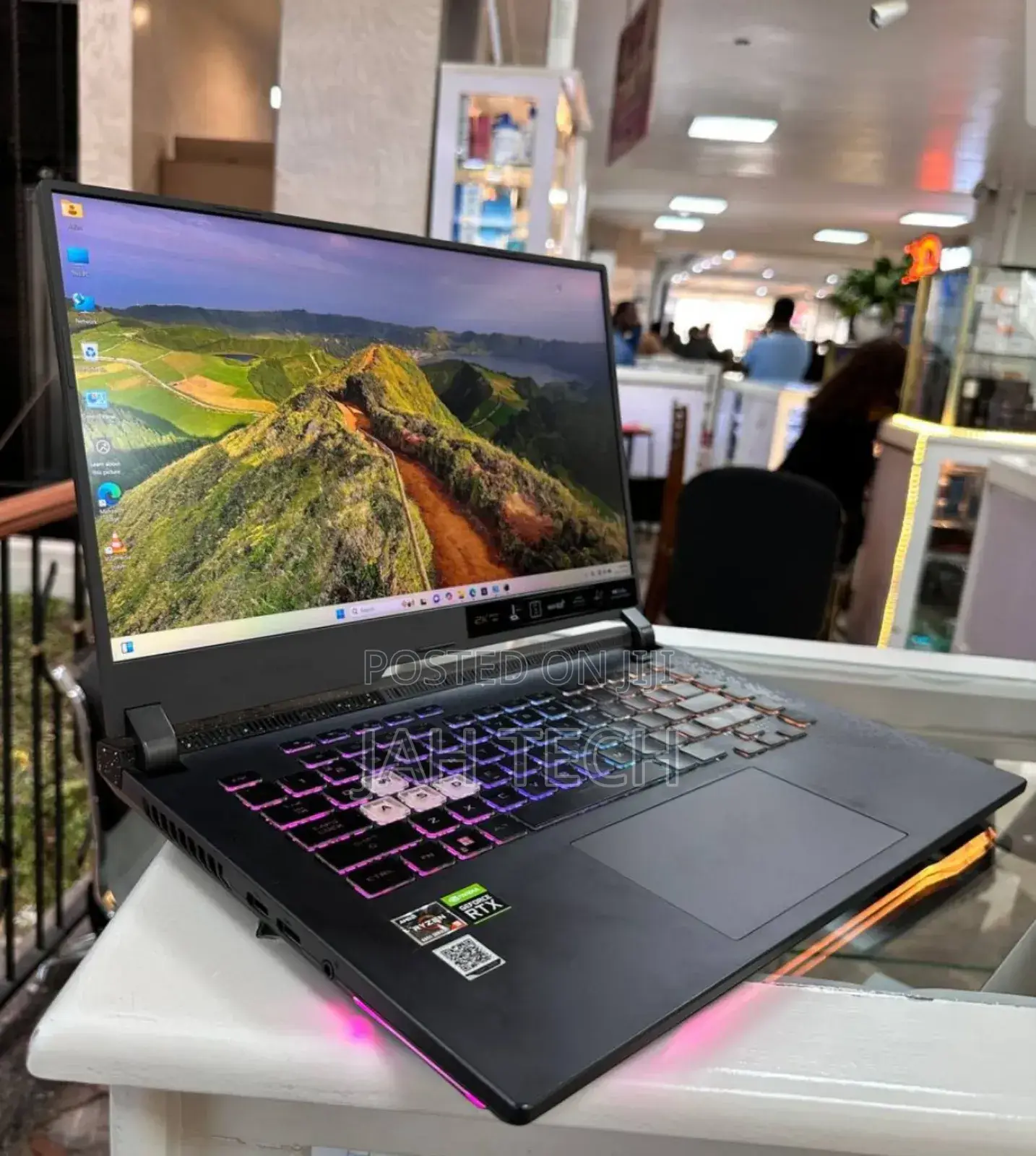 New Laptop Asus ROG Strix G15 16GB AMD Ryzen 9 SSD 512GB