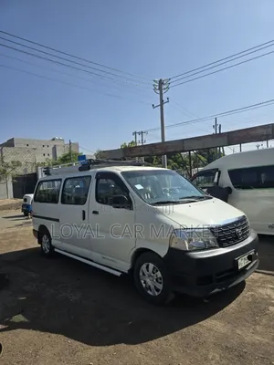 Photo - Toyota HiAce 2008 White