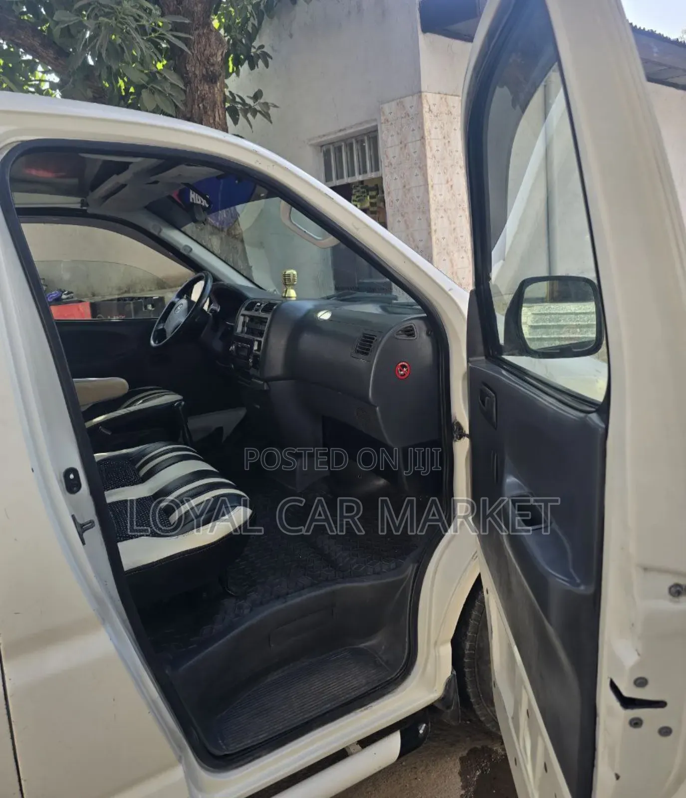 Toyota HiAce 2008 White