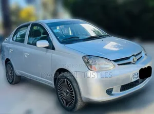 Toyota Platz 1.0 FWD 2005 Silver